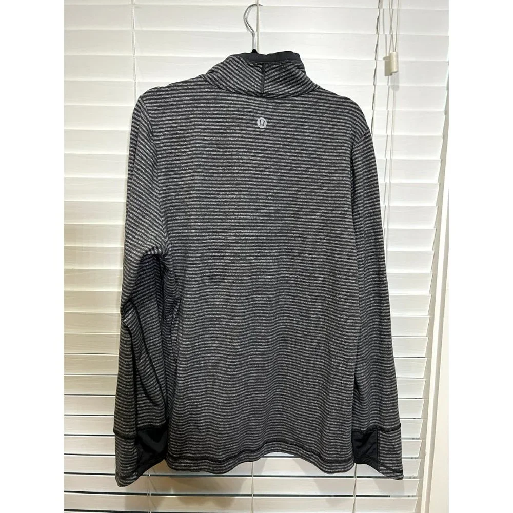 Lululemon 1/4‎ Zip Pullover - Size L - Picture 6 of 6